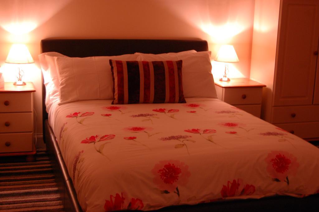 Dawn Break Bed & Breakfast Largs Ruang foto
