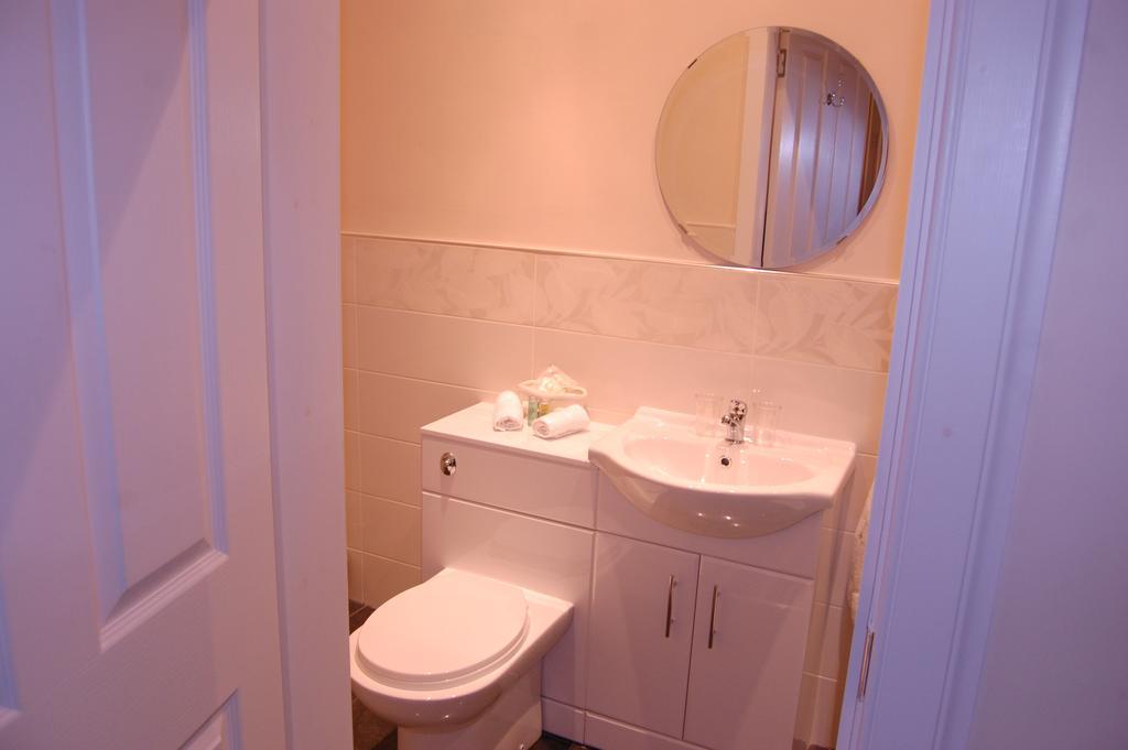 Dawn Break Bed & Breakfast Largs Ruang foto