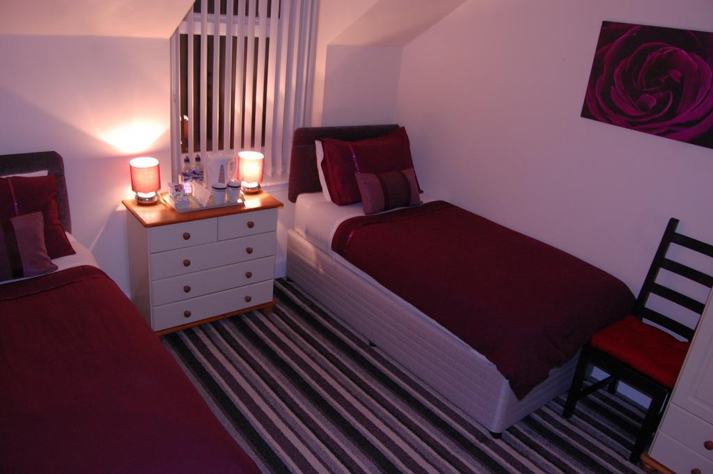 Dawn Break Bed & Breakfast Largs Ruang foto