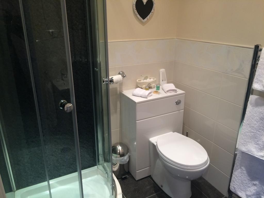 Dawn Break Bed & Breakfast Largs Ruang foto